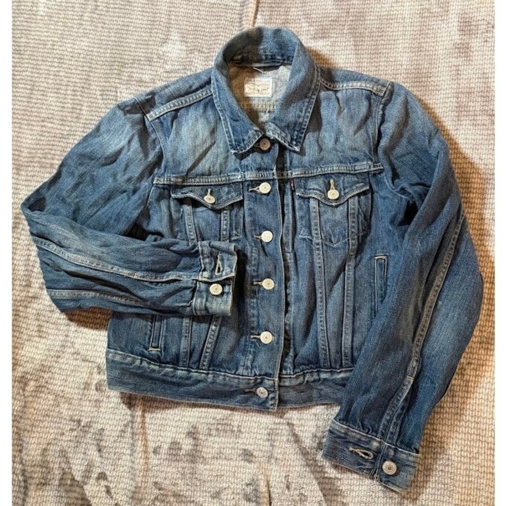Levis Denim Trucker Jacket Medium Wash Blue Cotton Button Up Mens Size M